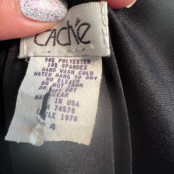 Cache red/black dress - Picture 3 of 3